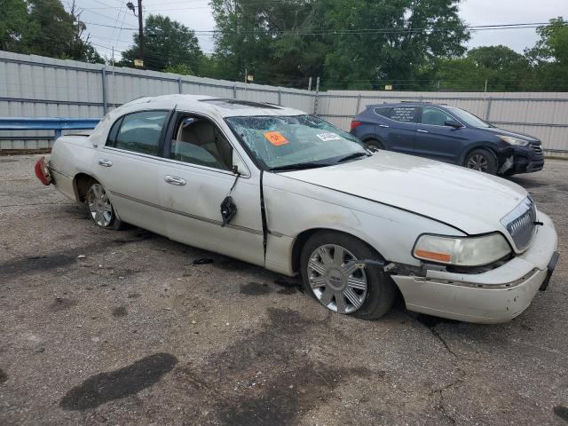 Photo 3 VIN: 1LNHM82W05Y604076 - LINCOLN TOWN CAR S 