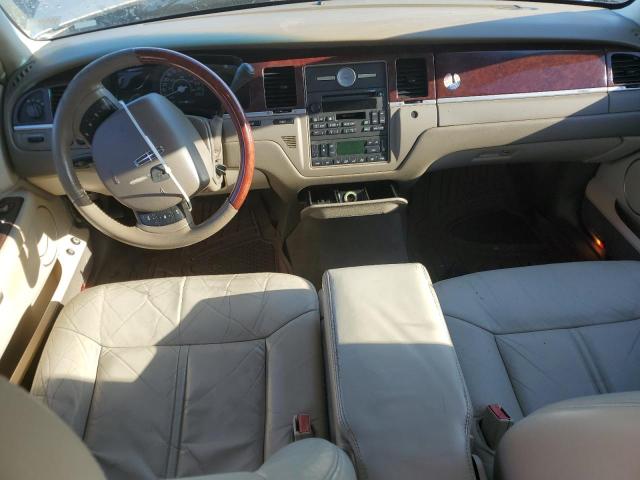 Photo 7 VIN: 1LNHM82W05Y634176 - LINCOLN TOWNCAR 