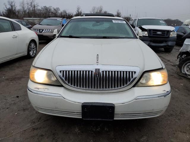 Photo 4 VIN: 1LNHM82W06Y646121 - LINCOLN TOWNCAR 