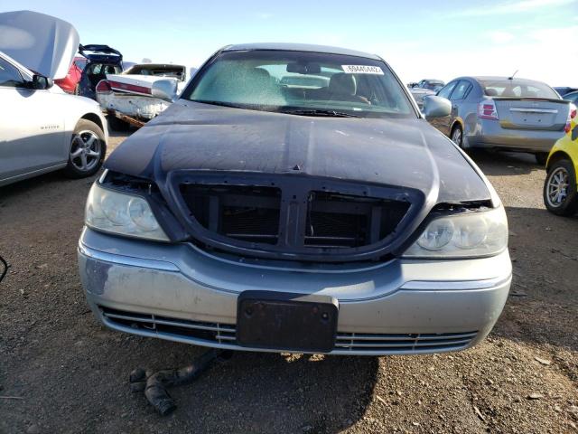 Photo 4 VIN: 1LNHM82W07Y602203 - LINCOLN TOWN CAR S 