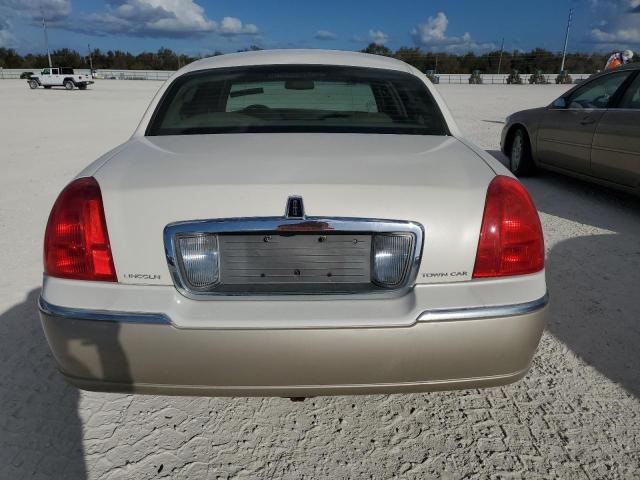 Photo 5 VIN: 1LNHM82W07Y613556 - LINCOLN TOWN CAR S 