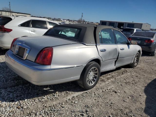 Photo 2 VIN: 1LNHM82W11Y681811 - LINCOLN TOWNCAR 