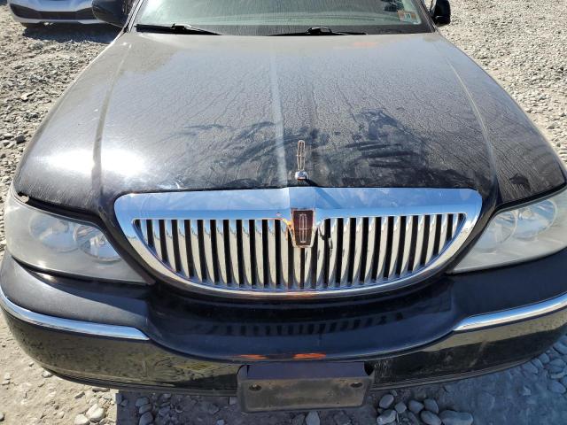 Photo 10 VIN: 1LNHM82W13Y703695 - LINCOLN TOWN CAR S 