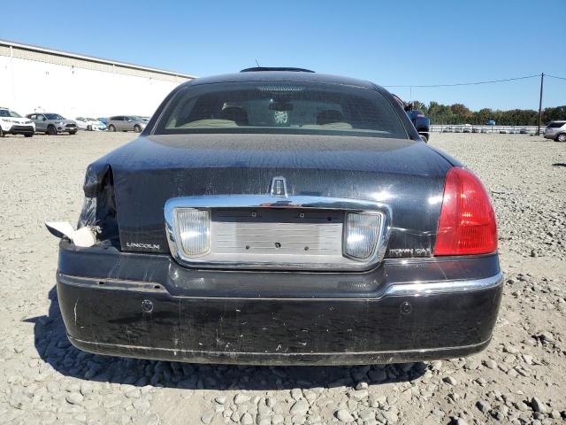 Photo 5 VIN: 1LNHM82W13Y703695 - LINCOLN TOWN CAR S 