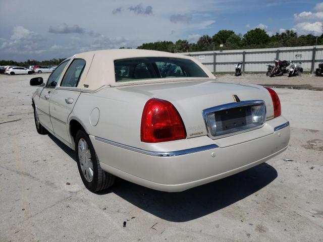 Photo 2 VIN: 1LNHM82W15Y609867 - LINCOLN TOWN CAR S 