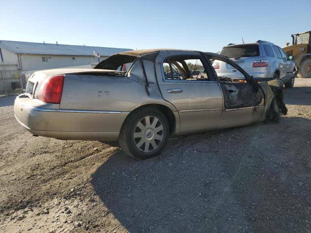 Photo 2 VIN: 1LNHM82W15Y634882 - LINCOLN TOWNCAR 