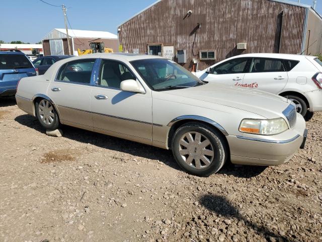 Photo 3 VIN: 1LNHM82W15Y647504 - LINCOLN TOWNCAR 