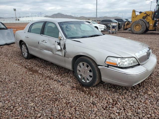 Photo 3 VIN: 1LNHM82W15Y671432 - LINCOLN TOWNCAR 