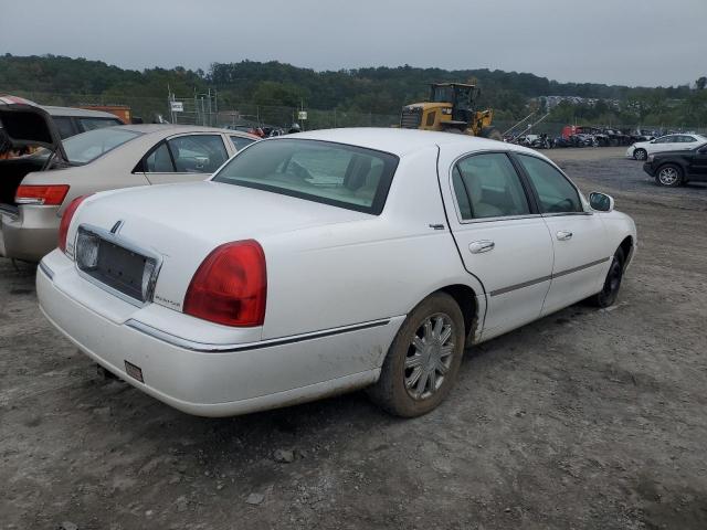 Photo 2 VIN: 1LNHM82W16Y632390 - LINCOLN TOWN CAR S 