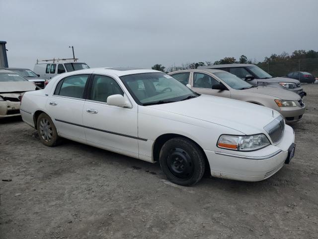 Photo 3 VIN: 1LNHM82W16Y632390 - LINCOLN TOWN CAR S 