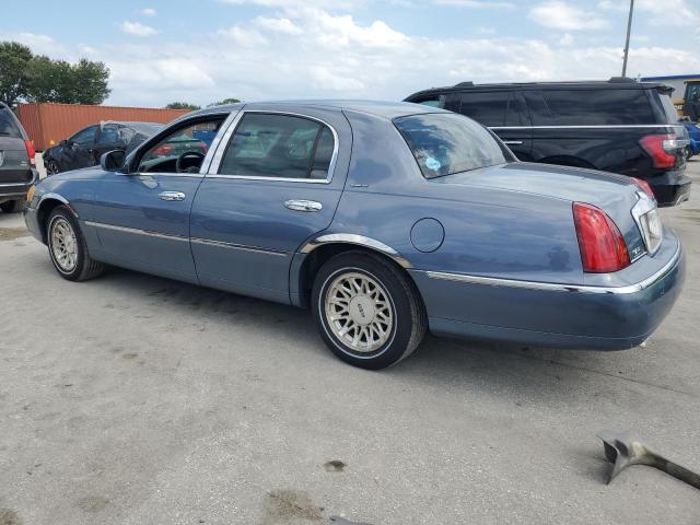 Photo 1 VIN: 1LNHM82W1XY621794 - LINCOLN TOWN CAR S 