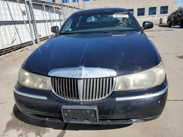 Photo 4 VIN: 1LNHM82W21Y695443 - LINCOLN TOWNCAR 