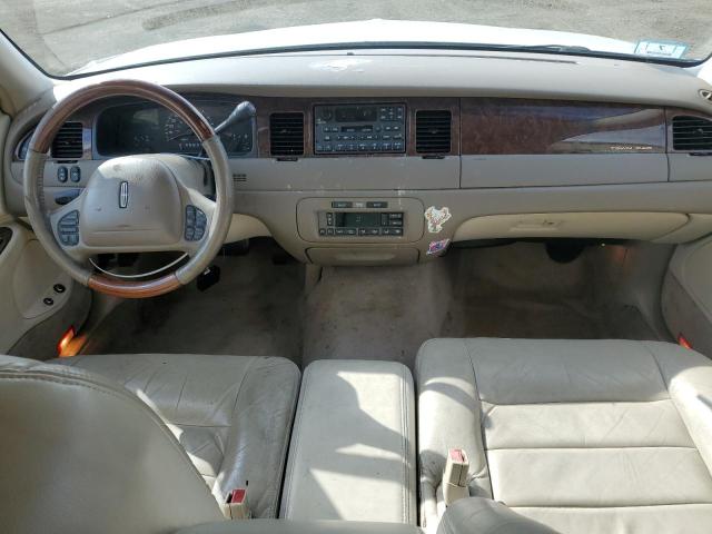 Photo 7 VIN: 1LNHM82W22Y641836 - LINCOLN TOWN CAR S 