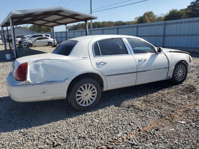 Photo 2 VIN: 1LNHM82W23Y641692 - LINCOLN TOWN CAR S 