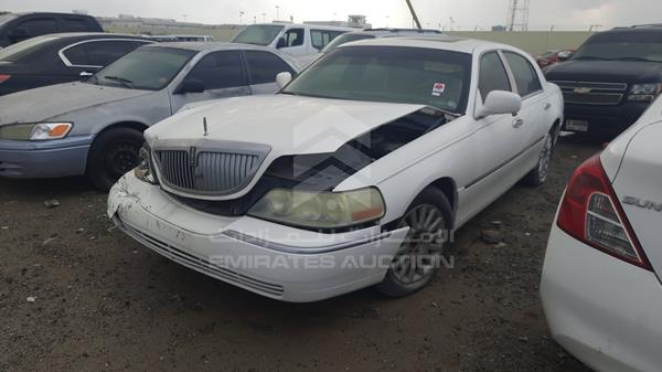 Photo 4 VIN: 1LNHM82W25Y663727 - LINCOLN TOWN CAR 