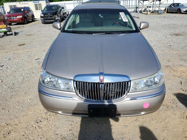 Photo 4 VIN: 1LNHM82W32Y654403 - LINCOLN TOWNCAR 