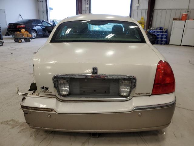 Photo 5 VIN: 1LNHM82W33Y604361 - LINCOLN TOWN CAR S 