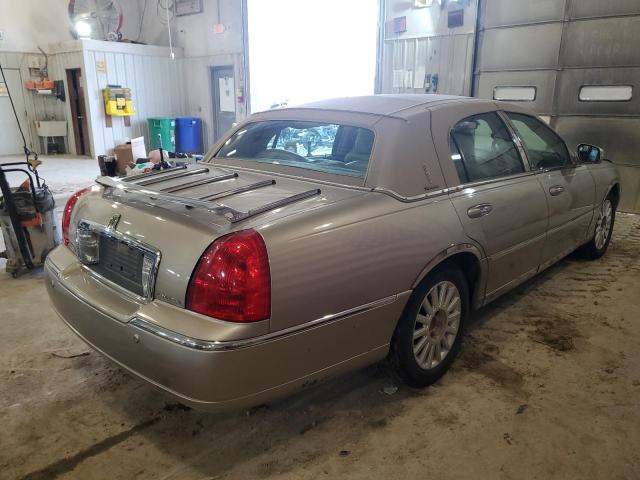 Photo 2 VIN: 1LNHM82W33Y629468 - LINCOLN TOWN CAR S 