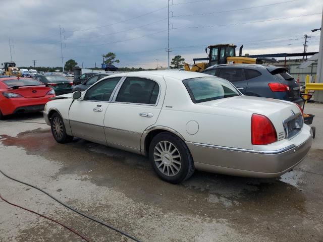 Photo 1 VIN: 1LNHM82W33Y672773 - LINCOLN TOWN CAR S 