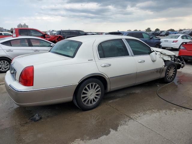 Photo 2 VIN: 1LNHM82W33Y672773 - LINCOLN TOWN CAR S 