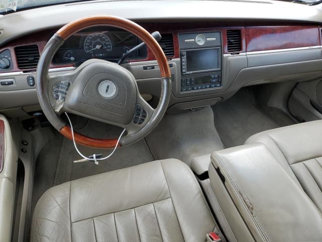 Photo 7 VIN: 1LNHM82W33Y672773 - LINCOLN TOWN CAR S 