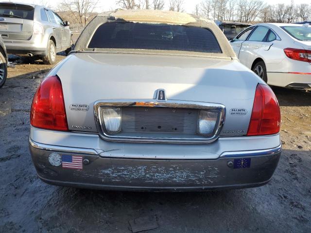 Photo 5 VIN: 1LNHM82W33Y681442 - LINCOLN TOWNCAR 