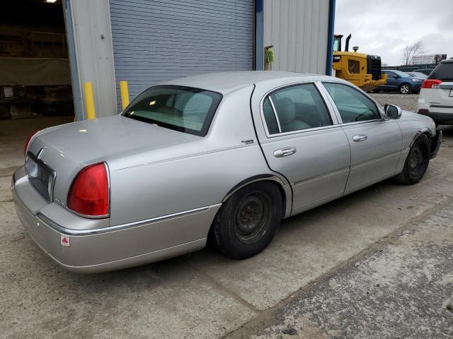 Photo 2 VIN: 1LNHM82W35Y608445 - LINCOLN TOWN CAR S 