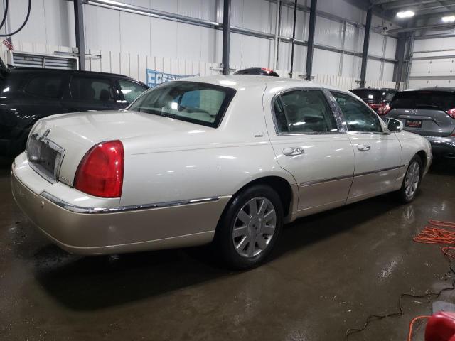 Photo 2 VIN: 1LNHM82W35Y618232 - LINCOLN TOWN CAR S 