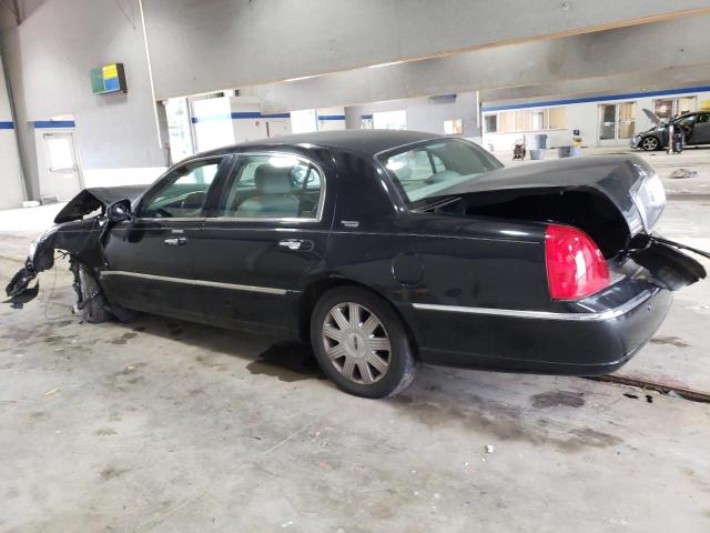 Photo 1 VIN: 1LNHM82W35Y627402 - LINCOLN TOWN CAR S 