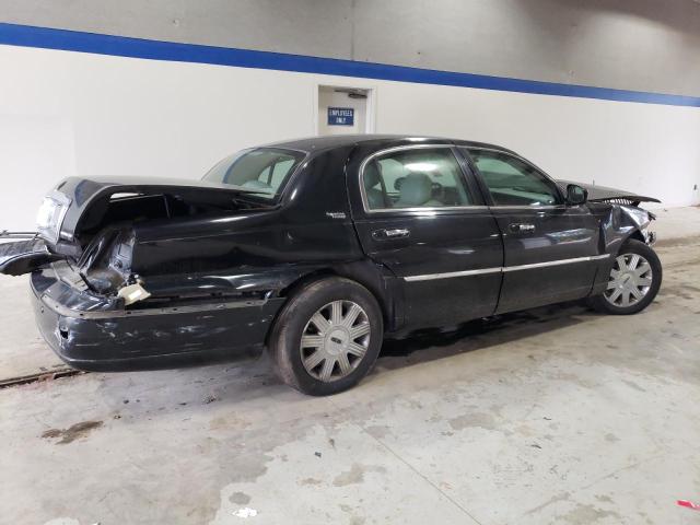 Photo 2 VIN: 1LNHM82W35Y627402 - LINCOLN TOWN CAR S 