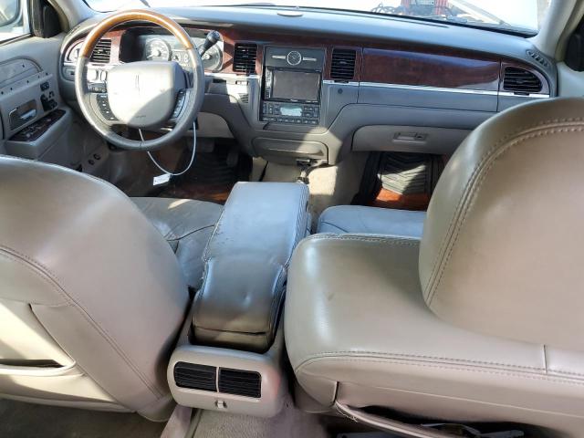 Photo 7 VIN: 1LNHM82W36Y607989 - LINCOLN TOWNCAR 