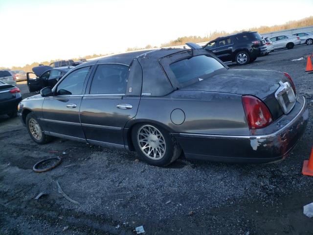 Photo 1 VIN: 1LNHM82W3XY626012 - LINCOLN TOWN CAR 