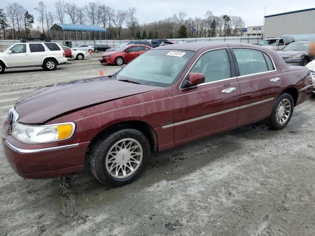 Photo 0 VIN: 1LNHM82W3YY867263 - LINCOLN TOWNCAR 