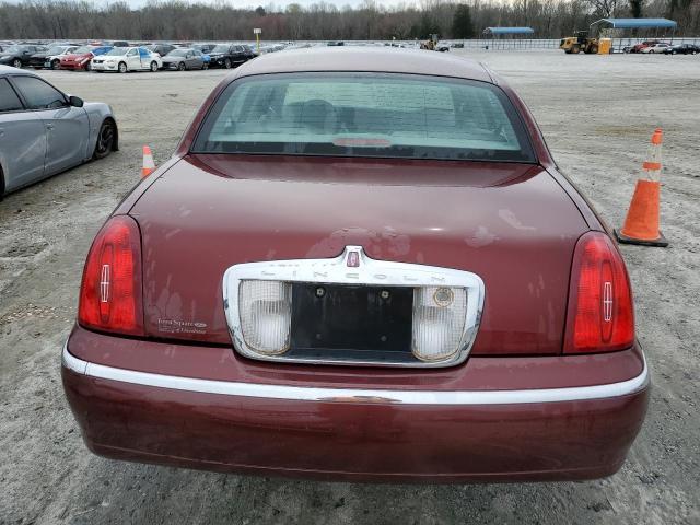 Photo 5 VIN: 1LNHM82W3YY867263 - LINCOLN TOWNCAR 