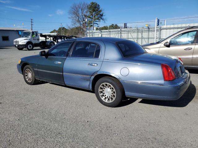 Photo 1 VIN: 1LNHM82W3YY873354 - LINCOLN TOWNCAR 