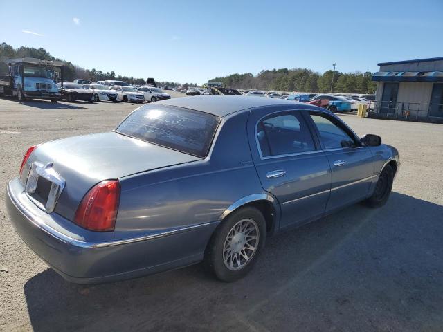 Photo 2 VIN: 1LNHM82W3YY873354 - LINCOLN TOWNCAR 