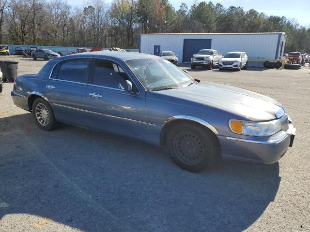 Photo 3 VIN: 1LNHM82W3YY873354 - LINCOLN TOWNCAR 