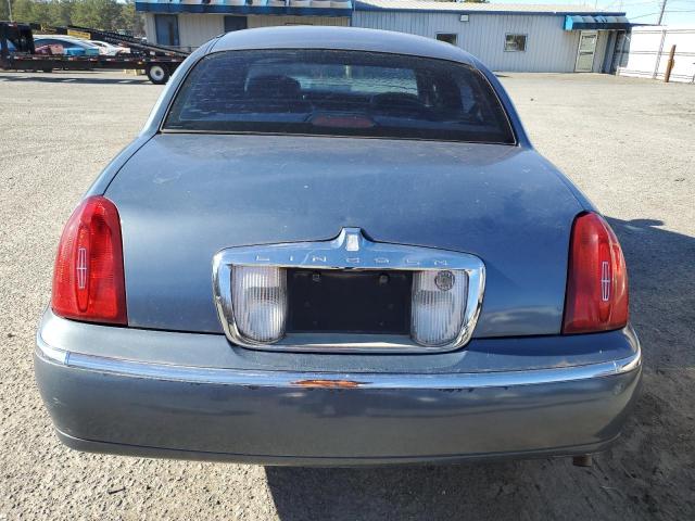 Photo 5 VIN: 1LNHM82W3YY873354 - LINCOLN TOWNCAR 