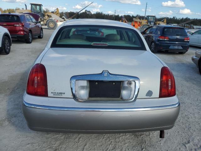 Photo 5 VIN: 1LNHM82W41Y661617 - LINCOLN TOWN CAR S 