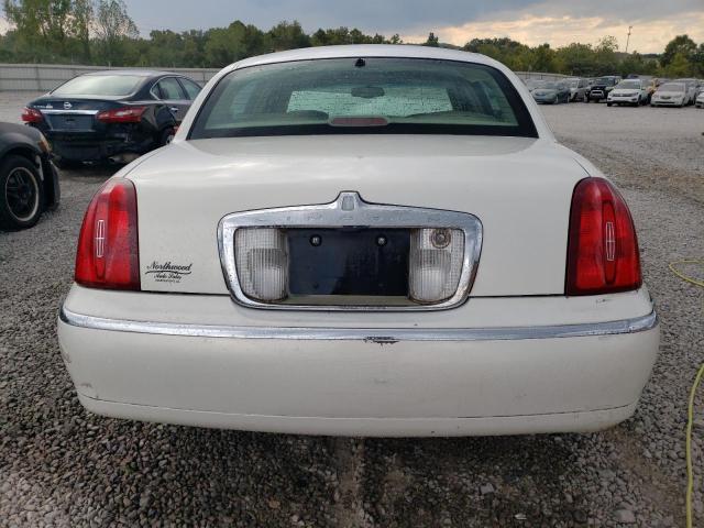 Photo 5 VIN: 1LNHM82W42Y665460 - LINCOLN TOWN CAR S 