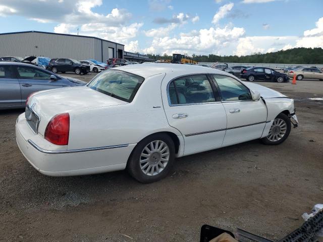 Photo 2 VIN: 1LNHM82W43Y642889 - LINCOLN TOWN CAR S 