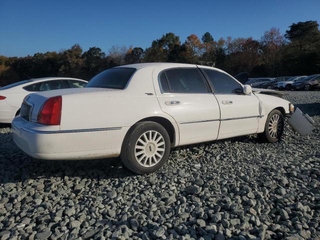 Photo 2 VIN: 1LNHM82W45Y645391 - LINCOLN TOWN CAR S 