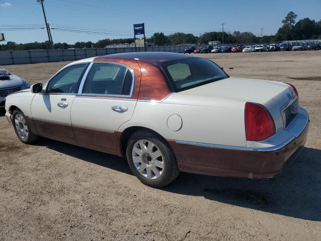 Photo 1 VIN: 1LNHM82W45Y665673 - LINCOLN TOWN CAR S 