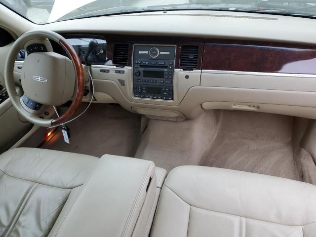 Photo 7 VIN: 1LNHM82W47Y625208 - LINCOLN TOWN CAR S 