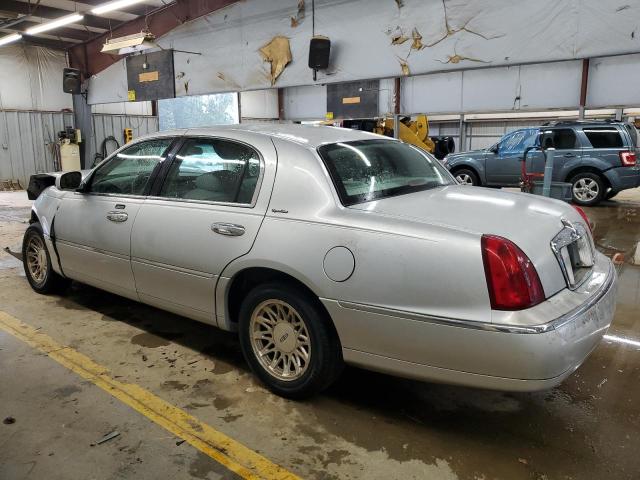 Photo 1 VIN: 1LNHM82W4XY694254 - LINCOLN TOWN CAR S 