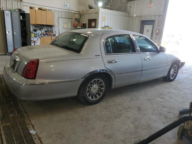 Photo 2 VIN: 1LNHM82W51Y662176 - LINCOLN TOWNCAR 