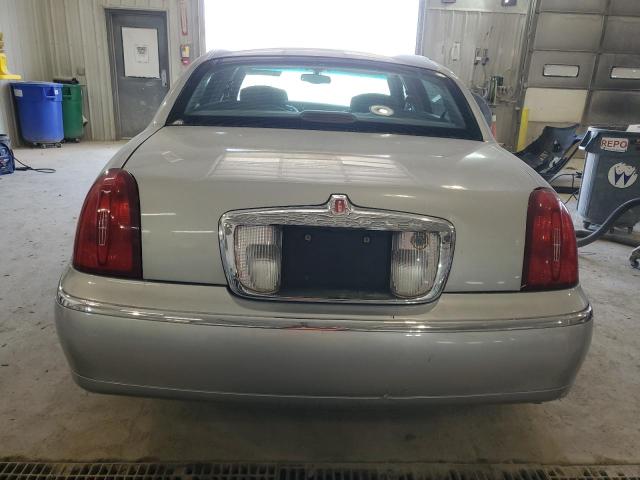 Photo 5 VIN: 1LNHM82W51Y662176 - LINCOLN TOWNCAR 