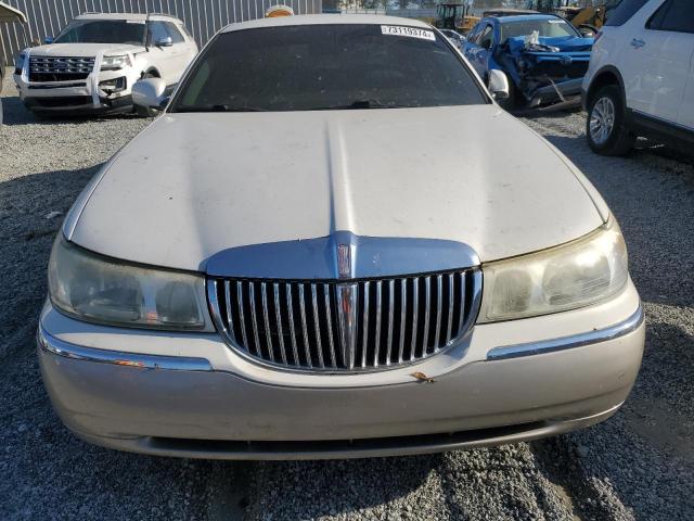 Photo 4 VIN: 1LNHM82W52Y653706 - LINCOLN TOWN CAR S 