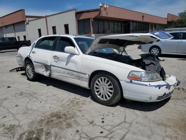 Photo 3 VIN: 1LNHM82W53Y611571 - LINCOLN TOWNCAR 