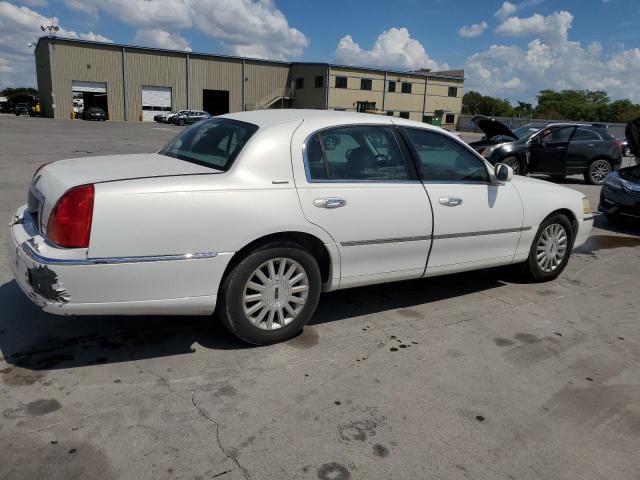 Photo 2 VIN: 1LNHM82W53Y615135 - LINCOLN TOWN CAR S 